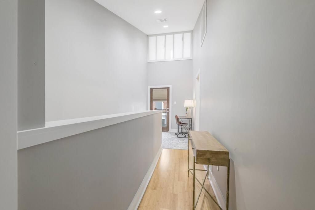 Cozy 2 Bed Townhome Near The Hospital Lafayette Eksteriør billede